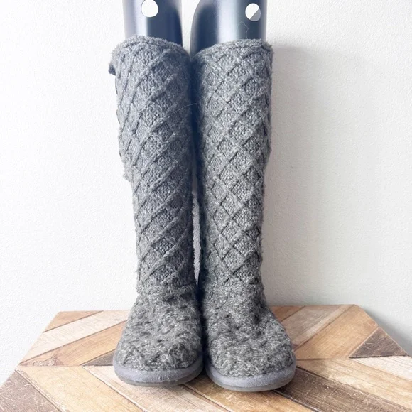 Ugg Lattice Knit Gray Quilted Women's Boots - Picture 9 of 15